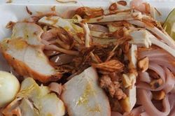 Làm ấm bụng với thực đơn đặc sản hè phố ngon 'dzách lầu' trong những ngày Sài Gòn 'lập Đông'