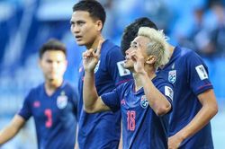 Chanathip ghi bàn thắng 'quý như vàng' cho Thái Lan ở Asian Cup