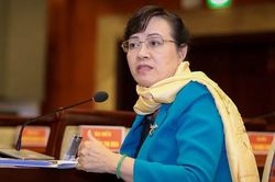 Bà Nguyễn Thị Quyết Tâm nhận quyết định nghỉ hưu