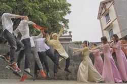 'Thánh chế video' TheAnh28 lấy vợ: Ảnh và clip bá đạo đến nỗi khắp 'Vịnh Bắc Bộ' phải chào thua