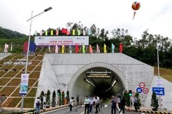 Thông xe hầm đường bộ qua đèo Cù Mông