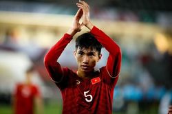 Không có chuyện Đoàn Văn Hậu tới CLB Muangthong cùng Đặng Văn Lâm
