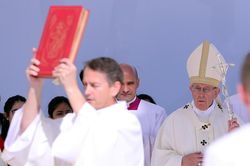 Giáo hoàng Francis cử hành thánh lễ lịch sử ở bán đảo Arab