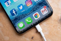 iPhone 2019 sẽ giữ nguyên chi tiết kế thừa từ 7 năm trước