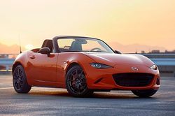 Mazda Miata đặc biệt giá 811 triệu 'cháy hàng' sau 4 tiếng