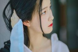 Tôi phải làm sao khi người thứ ba là vợ cũ của chồng?