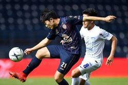 Xuân Trường đã chơi thế nào trong trận ra mắt Buriram United ở Thai League?