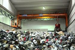 Bỉ đầu tư phát triển trí tuệ nhân tạo phục vụ phân loại rác điện tử