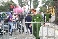 An ninh thắt chặt trước lễ đón ông Kim Jong Un