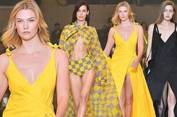 Karlie Kloss và chị em Hadid thả dáng tuyệt mỹ trên sàn catwalk