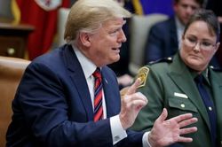 Tổng thống Mỹ Donald Trump ra lệnh cấm bay với Boeing 737 Max