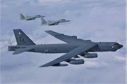 'Pháo đài bay' B-52 của Mỹ bay qua Biển Đông hai lần trong 10 ngày