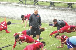'Cơn đau đầu' của ông Park Hang Seo