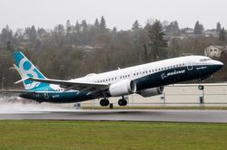 Các phi công hé lộ chỉ học bay Boeing 737 MAX qua iPad