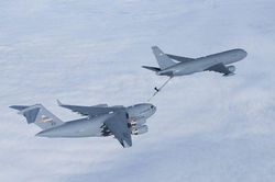 Lầu Năm Góc lần thứ hai hoãn tiếp nhận máy bay tiếp nhiên liệu của Boeing
