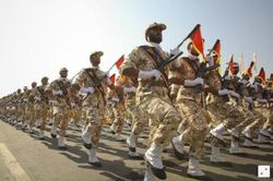 Mỹ và Iran đe dọa 'chơi rắn' với nhau