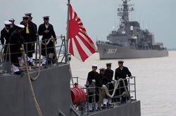 Nhật tìm thấy mảnh vỡ chiến đấu cơ tàng hình F-35A biến mất