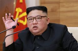 Ông Kim cảnh báo tình hình căng thẳng trong cuộc họp Bộ Chính trị