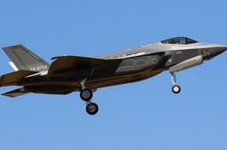 Nhật tìm thấy xác máy bay F-35 bị rơi ở Thái Bình Dương