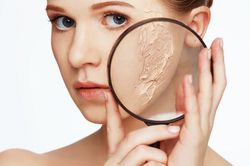 Không muốn lão hóa da sớm: Hãy tránh xa 8 thói quen này