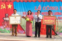 Xã Trung Sơn (Đô Lương) đón Bằng công nhận xã đạt chuẩn Nông thôn mới