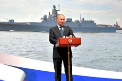 Tổng thống Nga Putin công bố tàu ngầm mới, mang 6 siêu ngư lôi 'đánh bay cả nhóm tàu sân bay'