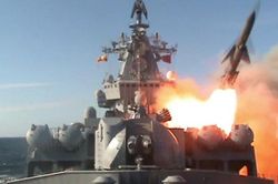 Nga tập trận hải quân ngoài bờ biển Syria khi mẫu hạm Mỹ vào Địa Trung Hải