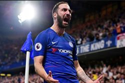 Đè bẹp Watford, Chelsea vào top 3 Premier League