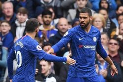 Mặc áo đấu hoàn toàn mới, Chelsea thắng tưng bừng, chính thức đoạt vé C1