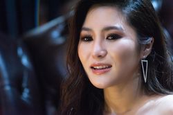 Hương Tràm: 'Gồng mình quá nhiều, tôi mệt thực sự rồi'