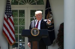 Tổng thống Trump dọa 'kết liễu' Iran