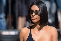 Kim Kardashian gây bất ngờ khi cắt phăng mái tóc dài triệu đô để đến với tóc ngắn hot trend