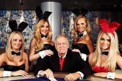 Bí ẩn bên trong lâu đài diễn ra tiệc thác loạn của ông chủ Playboy