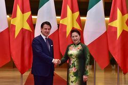 Chủ tịch Quốc hội Nguyễn Thị Kim Ngân hội kiến Thủ tướng Italy