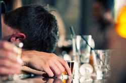 Ám ảnh từ một người đàn ông nghiện rượu