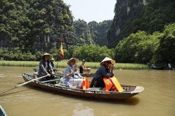 Đừng để du lịch là ngôi sao cô đơn