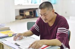 Thí sinh 52 tuổi thi đại học lần thứ 23