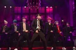 Sau London, quê Jimin và Jungkook định hóa tím để tôn vinh BTS
