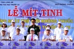 Mit-tinh hưởng ứng ngày thế giới không thuốc lá tại Long An