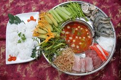 Cách nấu món lẩu Thái chua cay đậm vị thơm ngon
