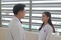 Về nhà đi con tập 39: Thành đề nghị Huệ li dị, chồng Huệ đánh ghen ở bệnh viện