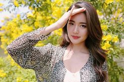 'Nàng thơ' Thái Lan cao 1,76 m, nổi tiếng đa tài