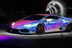 Siêu xe Lamborghini đổi màu như tắc kè hoa