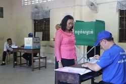Đảng Nhân dân Campuchia giành thắng lợi trong cuộc bầu cử Hội đồng thủ đô, tỉnh, thành phố, quận, huyện nhiệm kỳ III