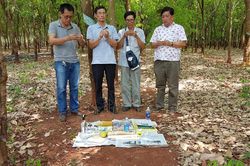 Gác bút nghiên lên đường giúp nước bạn Campuchia thoát nạn diệt chủng Pol Pot