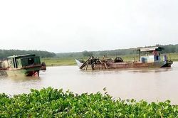 'Lá bùa' cho cát lậu