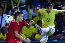 HLV Lê Thụy Hải: 'Thái Lan không còn đá bóng, thua Việt Nam vì đá bậy'