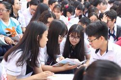 Đề thi tuyển sinh môn Ngữ văn lớp 10 giống câu với đề thi học kỳ lớp 9 ở Nghệ An