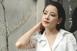 Chi Pu: 'Tôi muốn yêu phát điên lên, không có bạn trai không được'