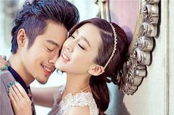 Về nhà lúc rạng sáng, vợ chết lặng nhìn cảnh trong phòng ngủ